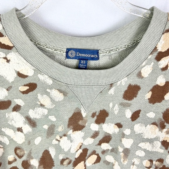 DEMOCRACY | ✨Gray Splatter Splotchy Print Pleated Shoulders Crewneck Sweatshirt - Picture 8 of 10